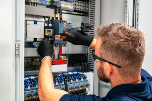 Best Commercial Electrician Services  in St Matthews, KY